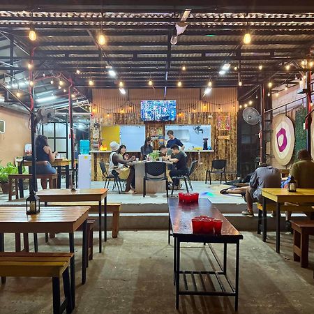 Cheese Hostel Manila San Pedro Makati Eksteriør billede