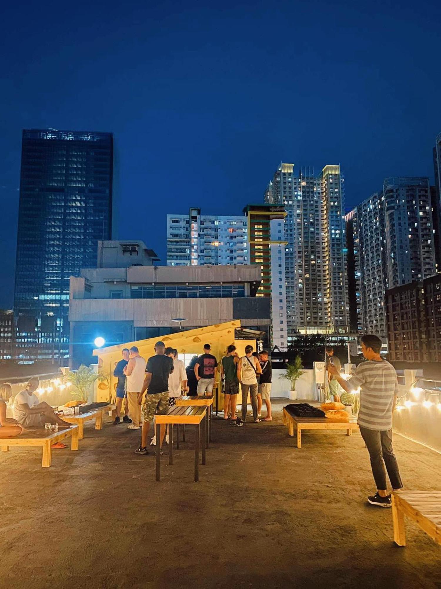 Cheese Hostel Manila San Pedro Makati Eksteriør billede