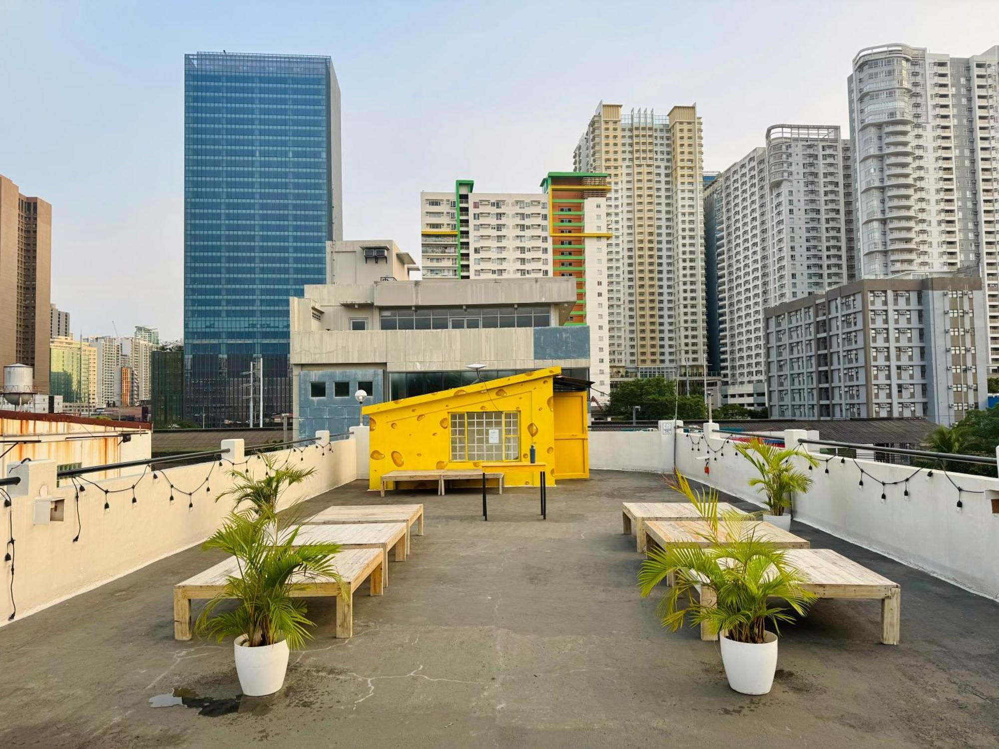 Cheese Hostel Manila San Pedro Makati Eksteriør billede