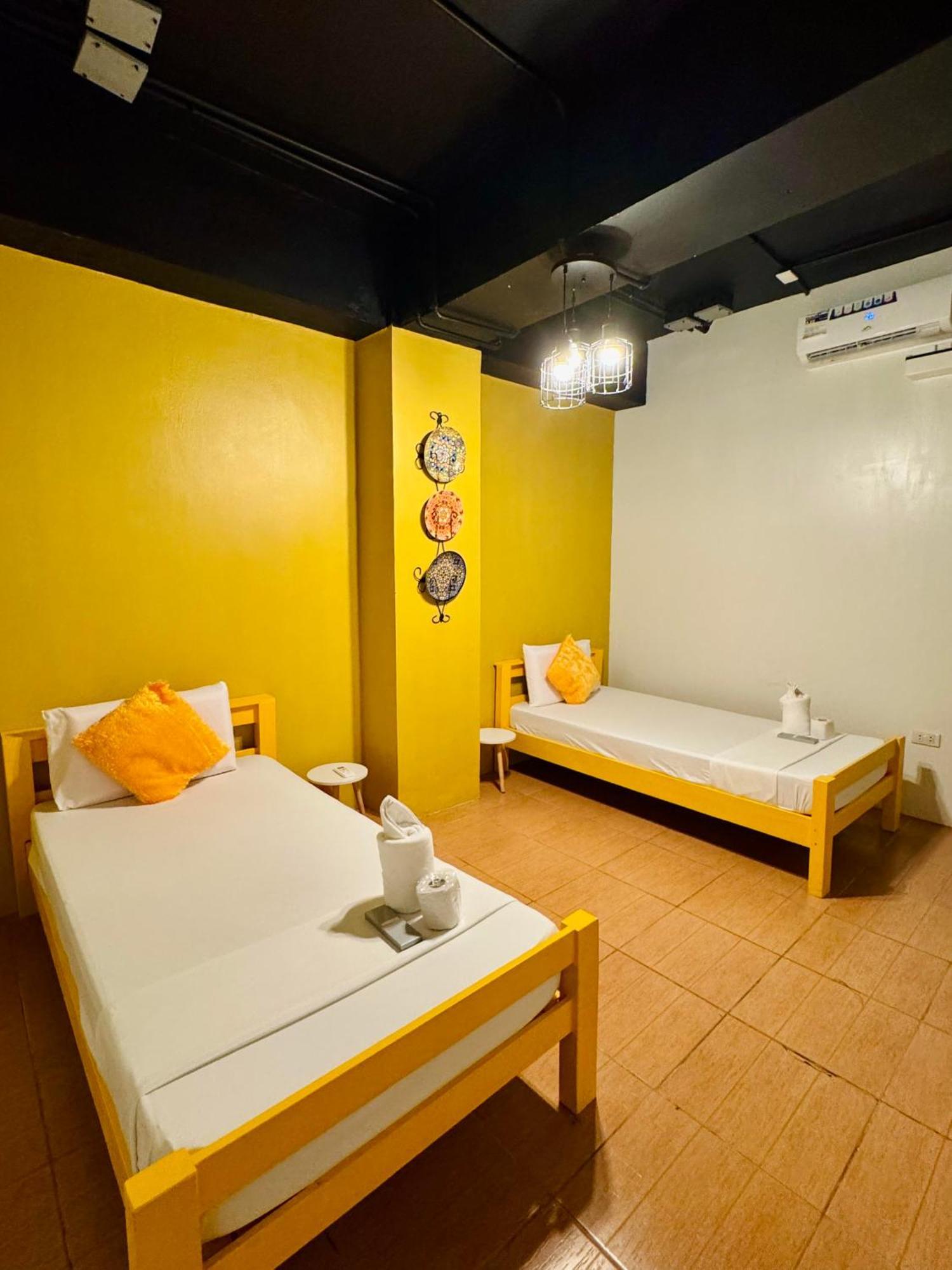 Cheese Hostel Manila San Pedro Makati Eksteriør billede