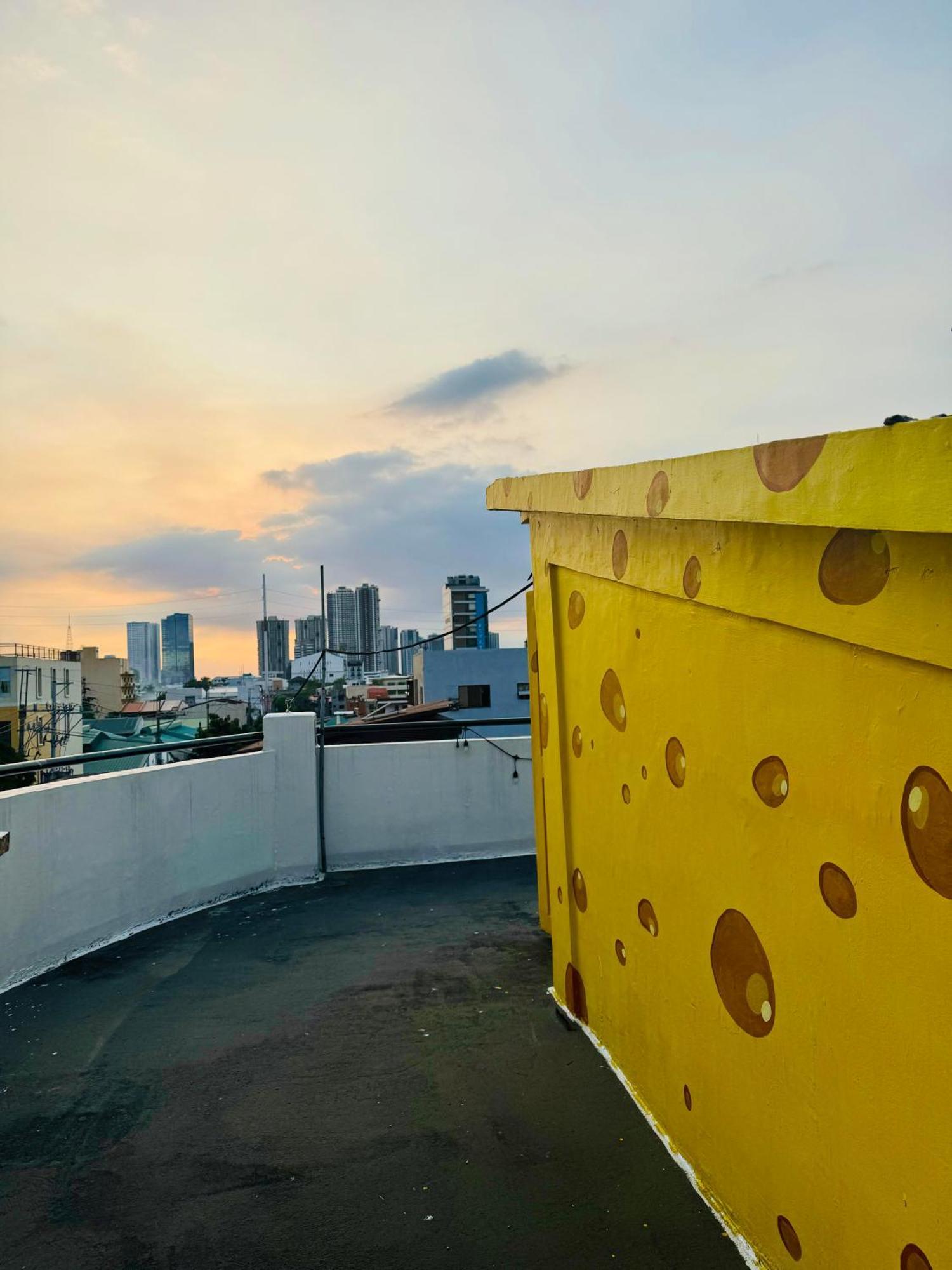 Cheese Hostel Manila San Pedro Makati Eksteriør billede