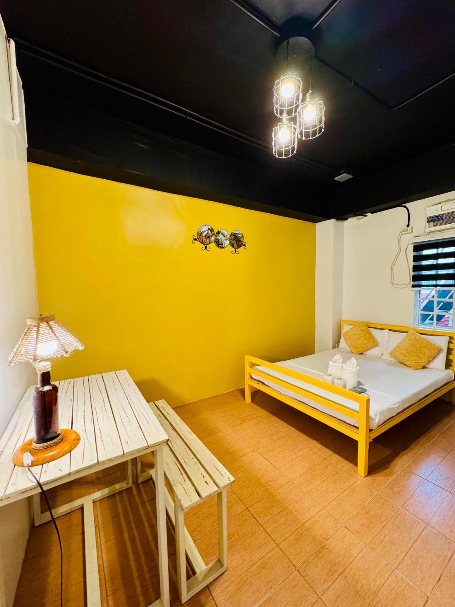 Cheese Hostel Manila San Pedro Makati Eksteriør billede