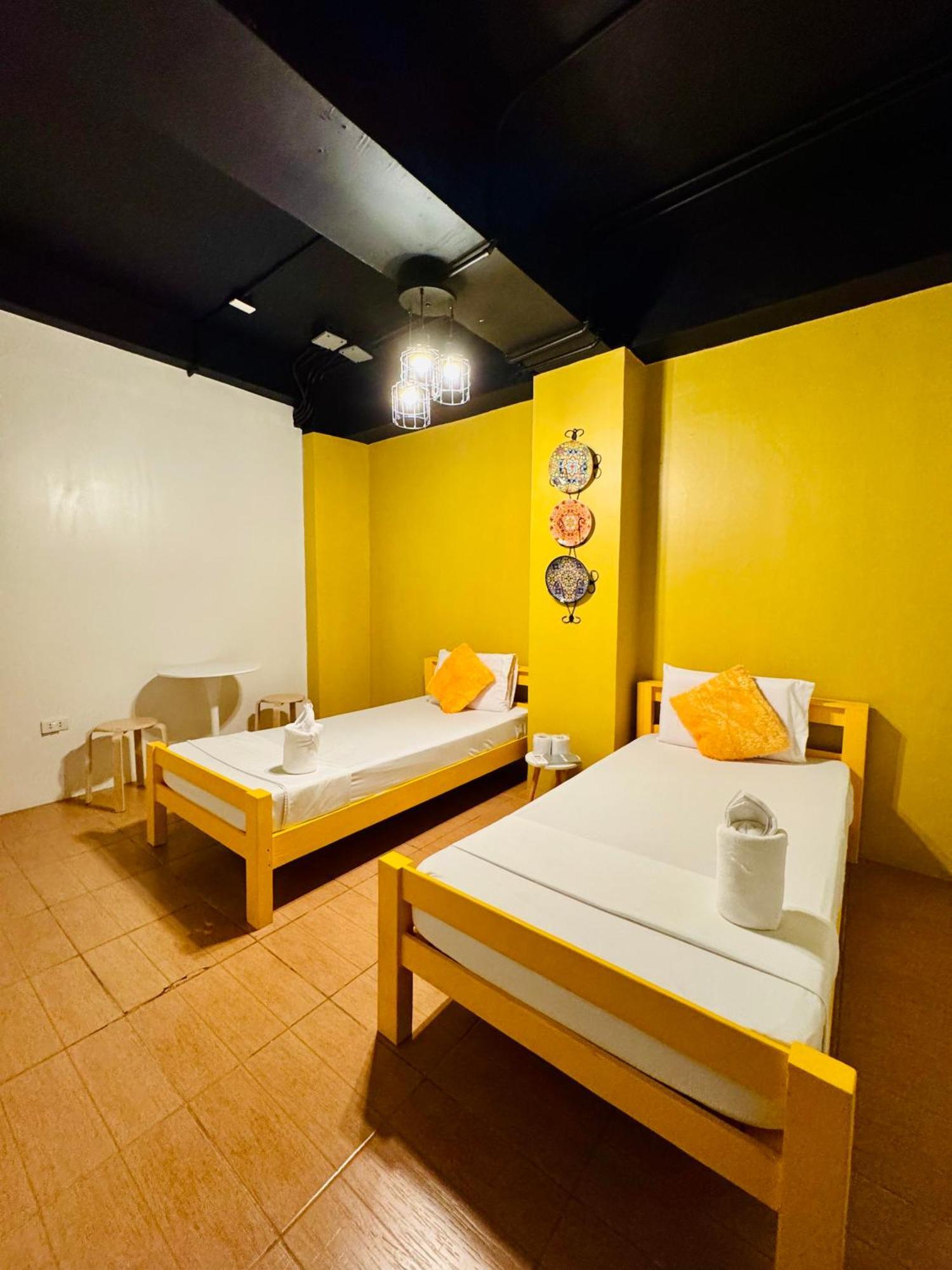 Cheese Hostel Manila San Pedro Makati Eksteriør billede