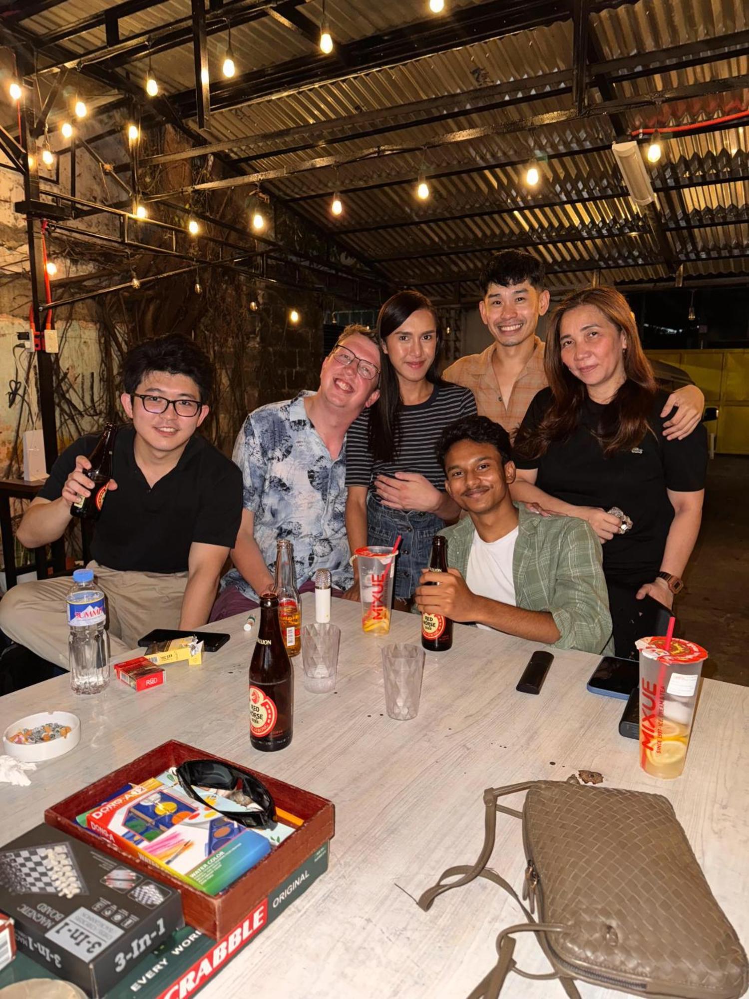 Cheese Hostel Manila San Pedro Makati Eksteriør billede